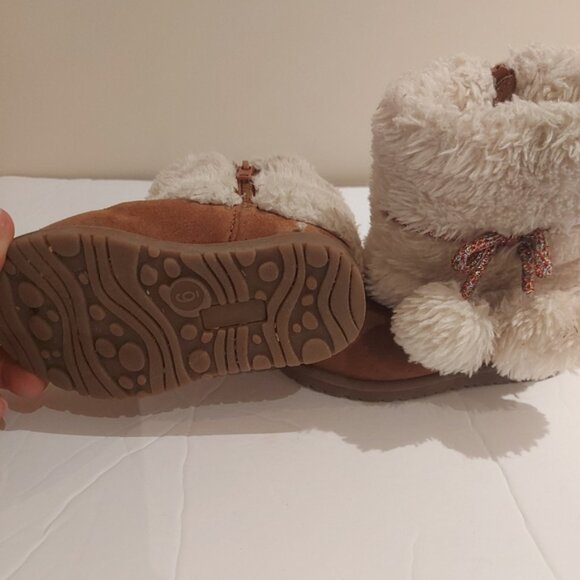 ❣️Girls fur winter boots size 6M (#385) - Picture 4 of 7